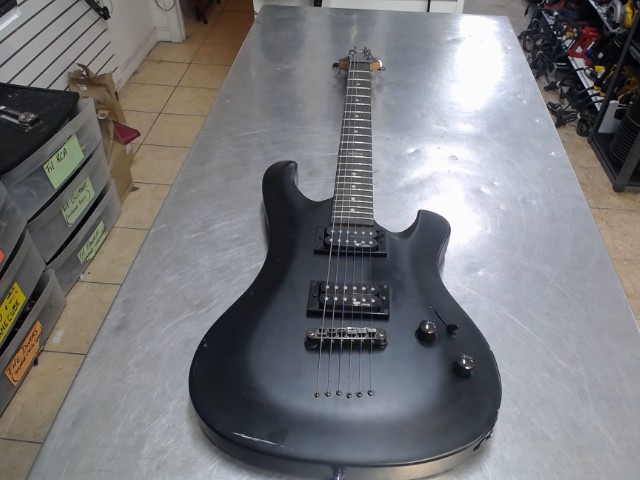 Guitare electrique no case