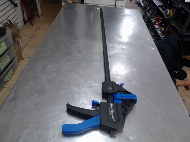Trigger bar clamp 220 lbs
