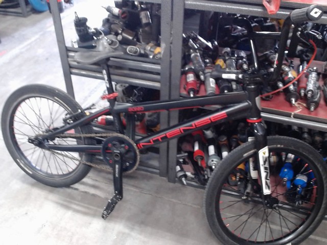 Bmx noir/rouge (frein arr.)