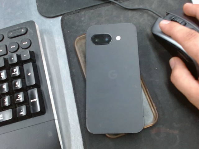 Google pixel 9a dans case