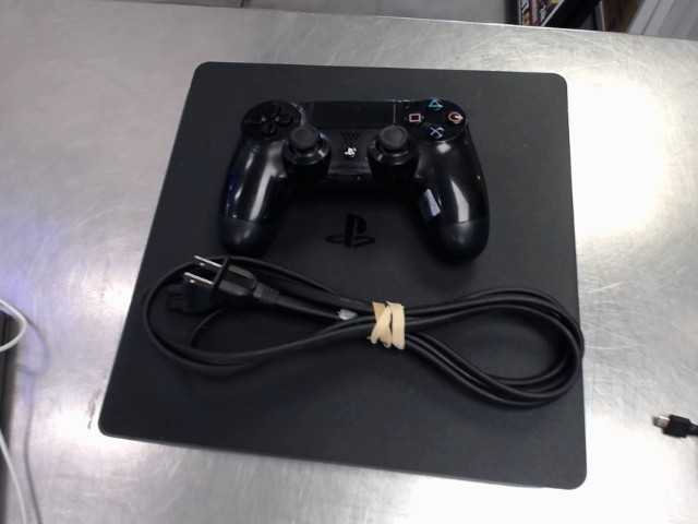 Ps4 slim avec fils et man