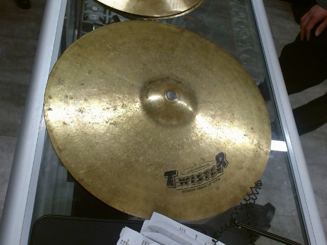 Medium crash 16/41 cm hi hats