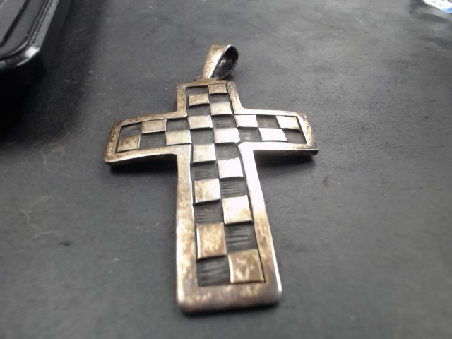 Breloque croix cretienne