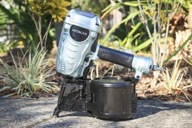Coil nailer
