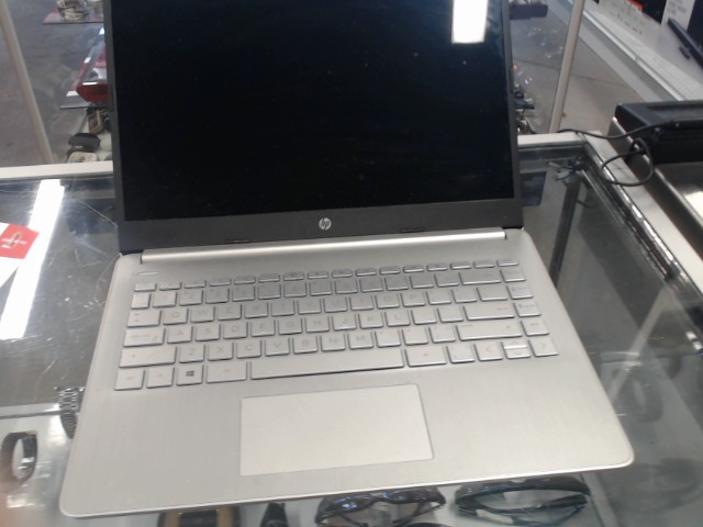Hp laptop amd 3020e 4gb