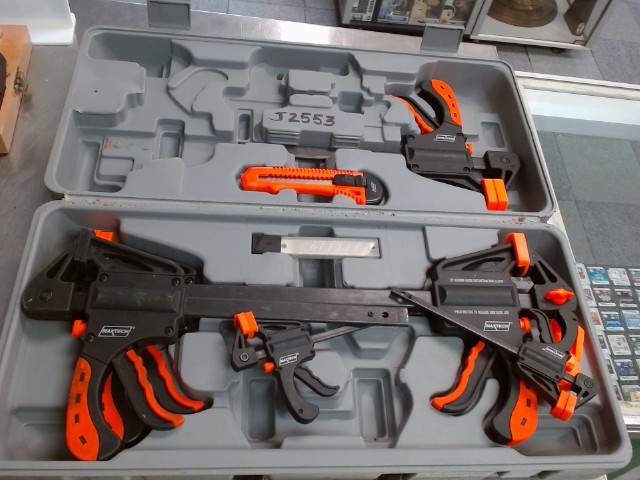 Clamp de travail avec coffre ''j2553''