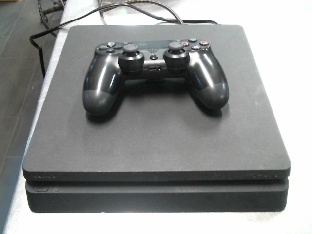 Ps4 1tb avec accessoires