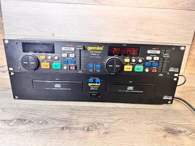 Dual cd player