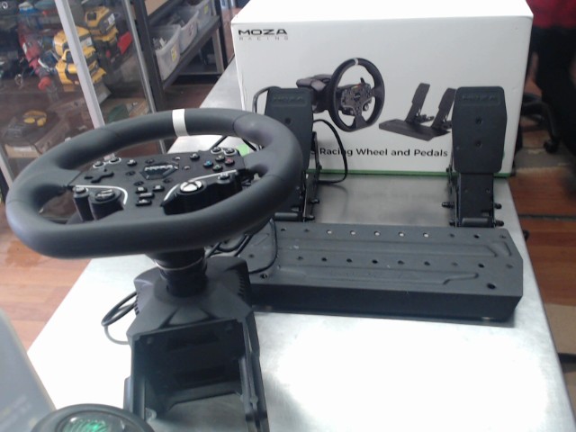 Volant de course xbox one + boite