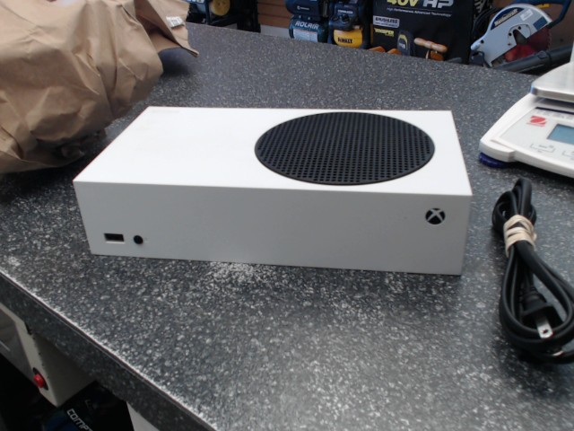 Xbox series s sans man avec fils .