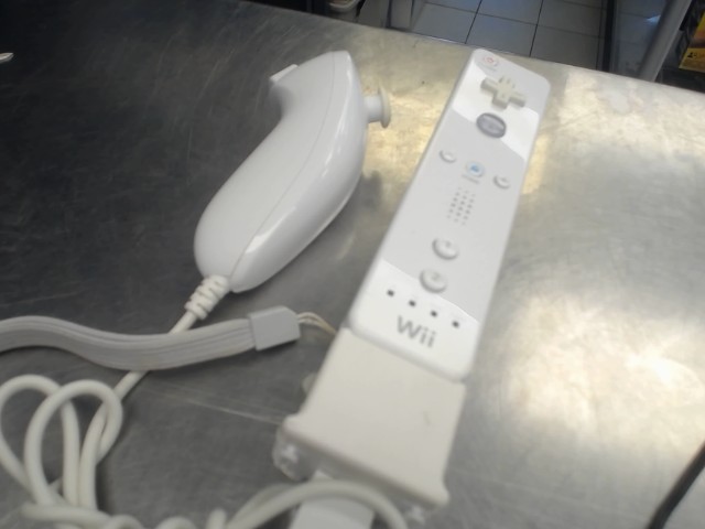 Manette wii + dongle + nunchuck