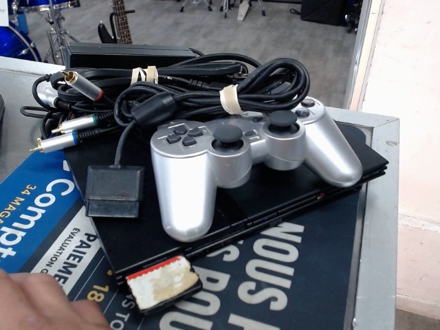 Ps2 + mem card + man + acc