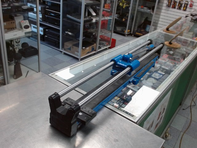 Coupe tuile 24 pouces ergonique