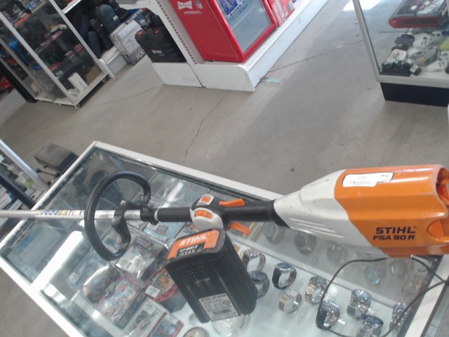 Weed eater stihl plus batterie