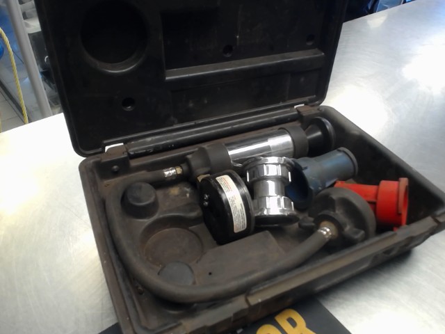 Cooling system pressur tester