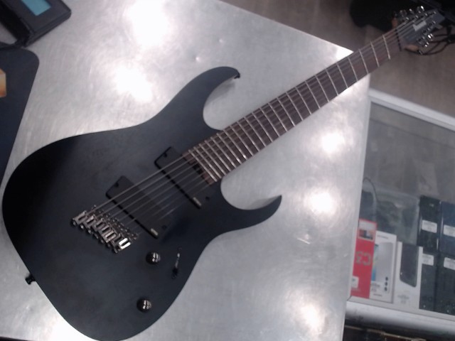 Iron label multi scale 7-string+softcase