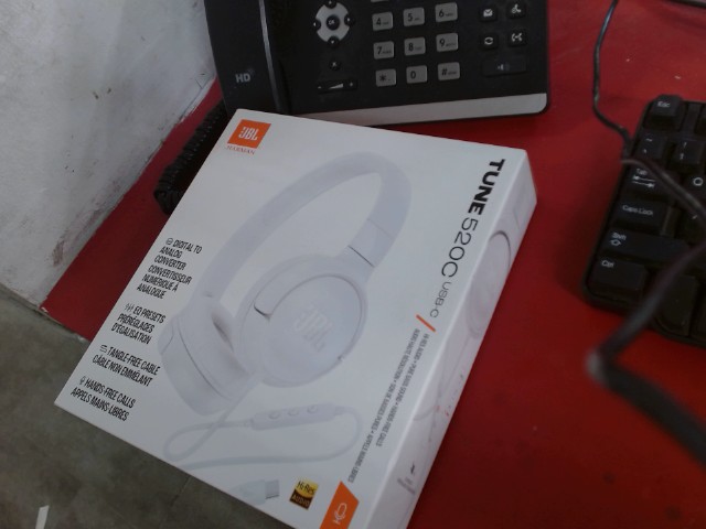 Ecouteur blanche jbl