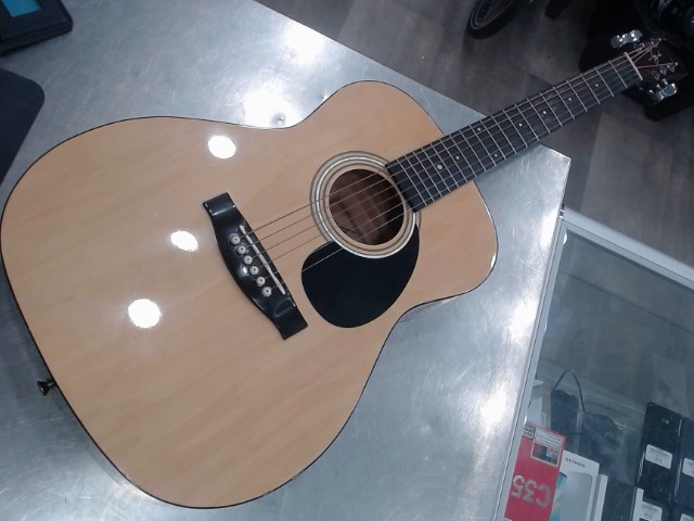 Guitare accoustique / no case