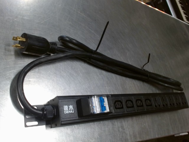 Demu rack-mount power distribution