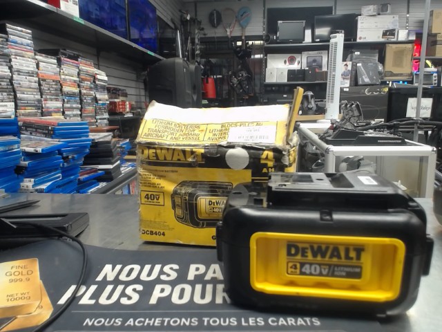 Batterie dewalt 40v + box
