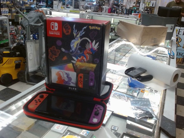 Nintendo switch oled scarlet violet +box
