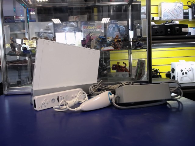 Console avec manette et nunchuk clone
