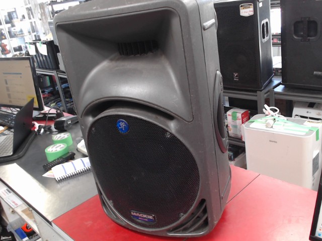 Speaker mackie gris