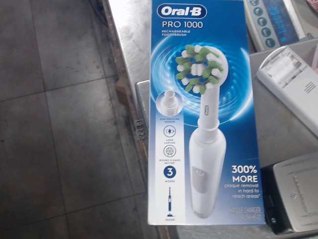 Brosse a dent electrique in box