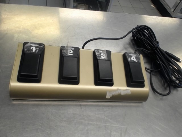 4 preset footswitch+cables comme neuf