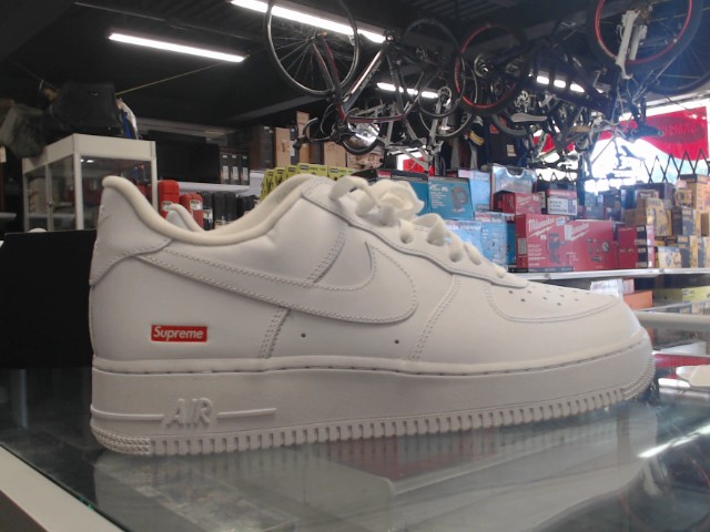 Air force 1 white supreme size 12