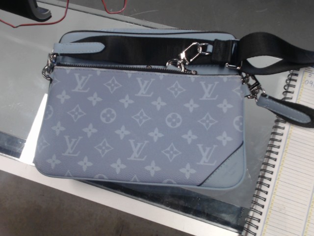 Alpha trio louis vuitton messenger bag