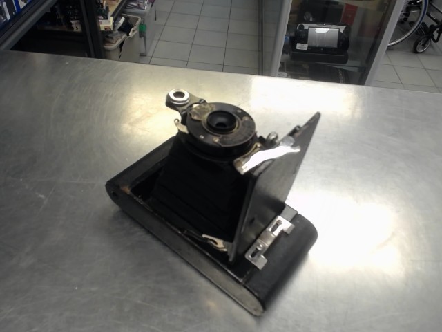 No.2 folding autographic brownie camera