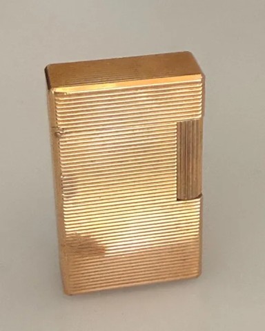 Briquet plaqu� or