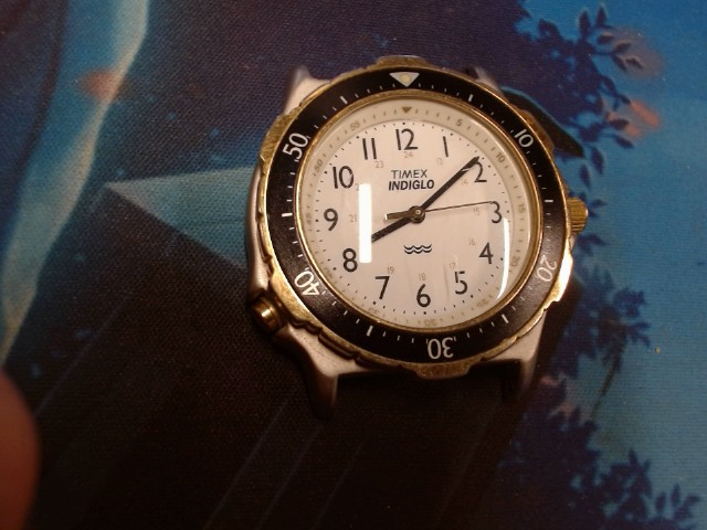 Montre ttimex indiglo vintage sub