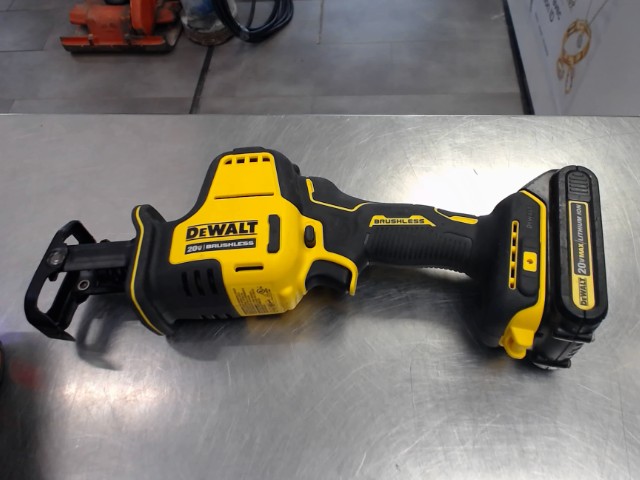 Compact sawzall dewalt avec batt 2ah