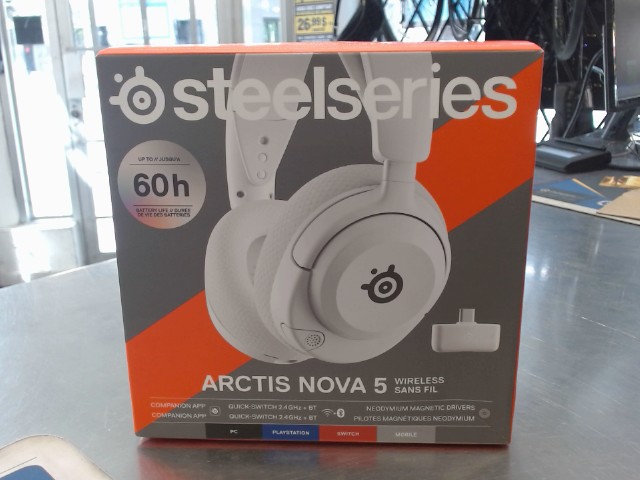 Arctis nova 5 en boite