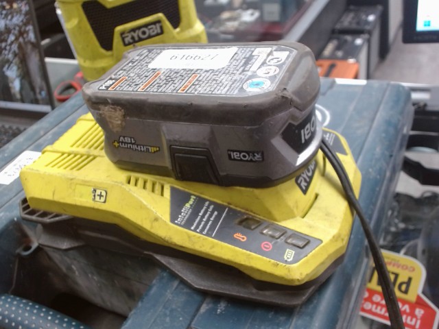 Chargeur de batterie ryobi class 2