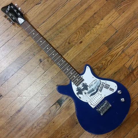 Guitare �lectrique bleu