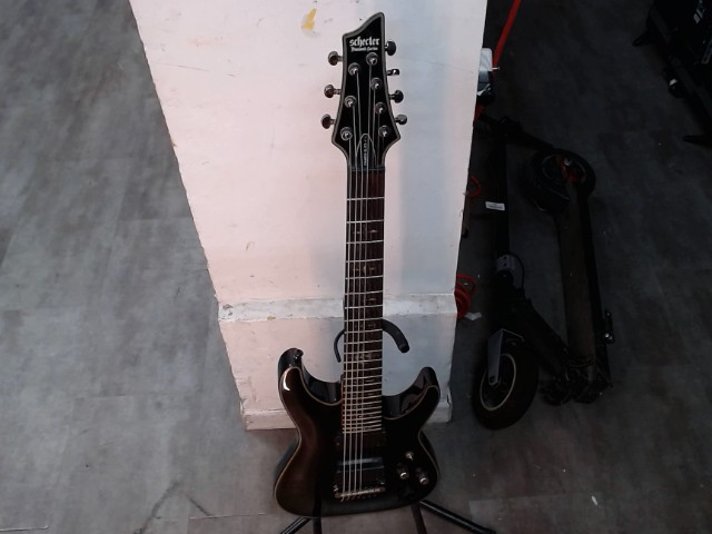 Guit elect 7corde pickup actif no case