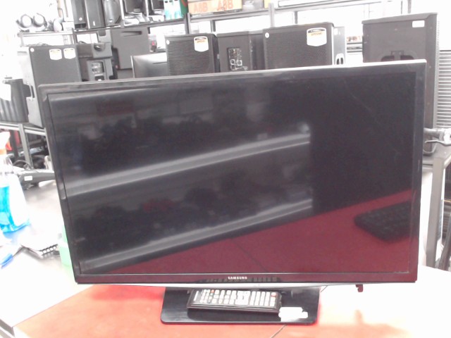 Tv 28'' samsung (2016) + manette