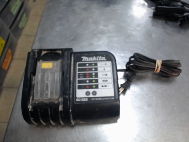 Chargeur makita