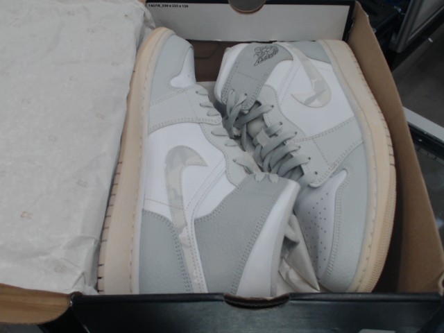 Air jordan mid  poussiere de photon 11