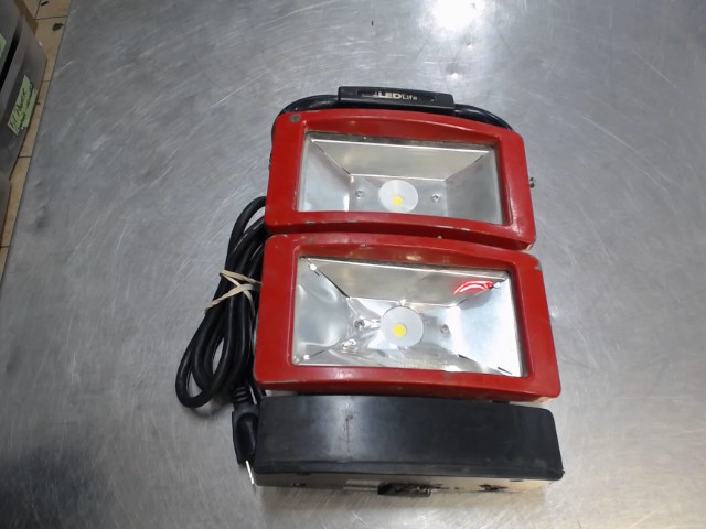 Lumiere double filaire