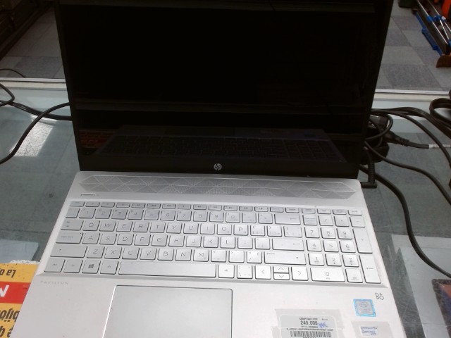 8cpu i5 8th/8gb ram/256ssd/touchscreen