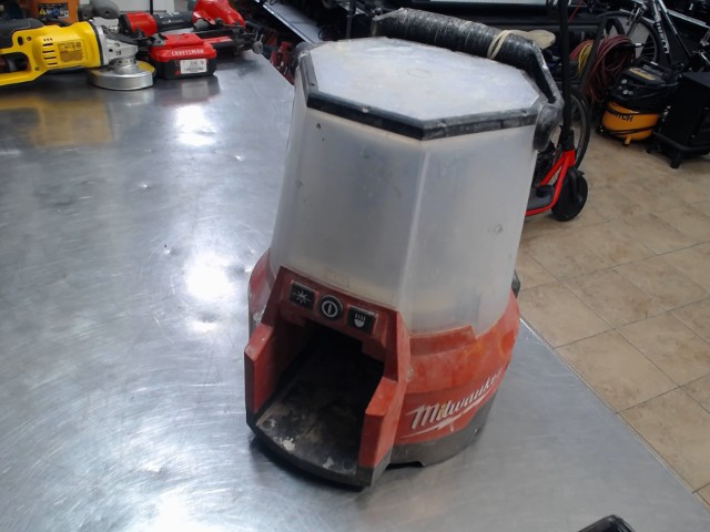 Lumiere chantier m18 no batt