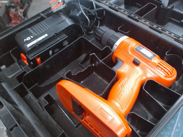 Drill black and decker
