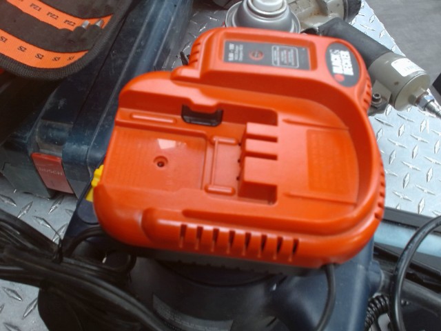 Chargeur a batterie black and decker