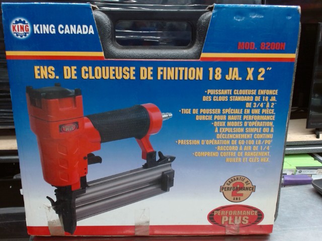 Gun a clou king canada neuf dans coffre