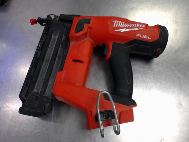 Cloueuse milwaukee 18ga tool only�