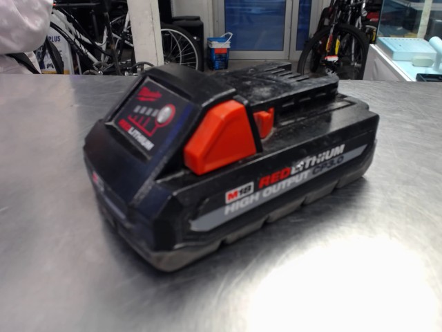 Batterie milwaukee compacte 3ah